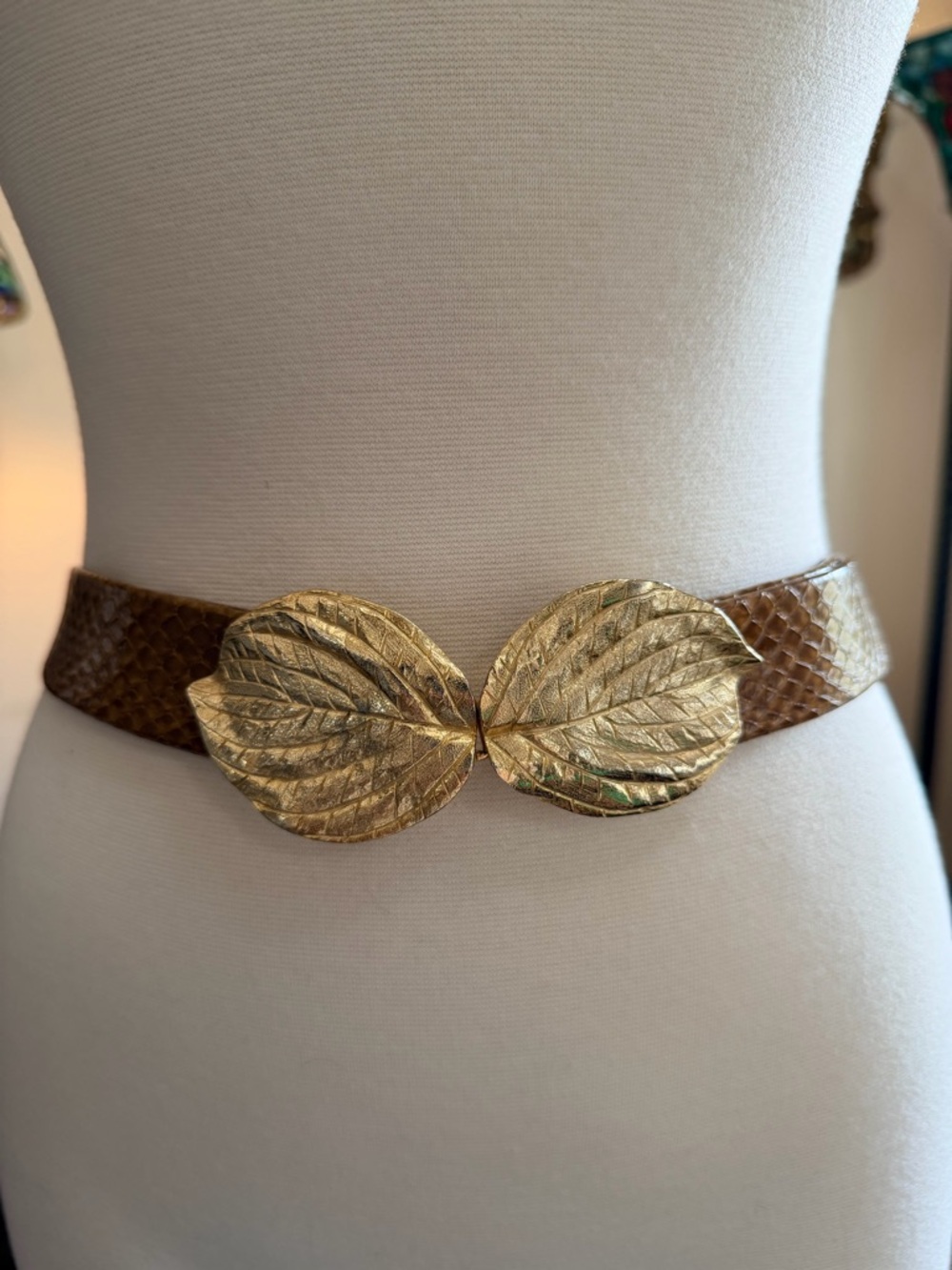 Vintage Dottie Smith Brown Leather Waist Belt with Gold Leaf Buckle